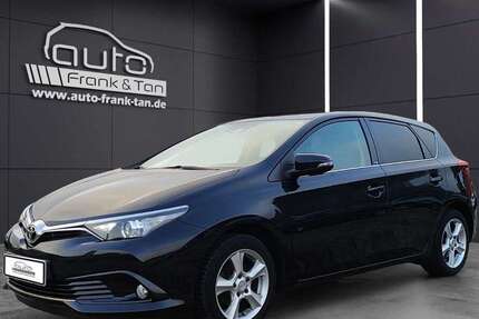 Toyota Auris 135.000 km 10.490 &euro; Schmelz 66839