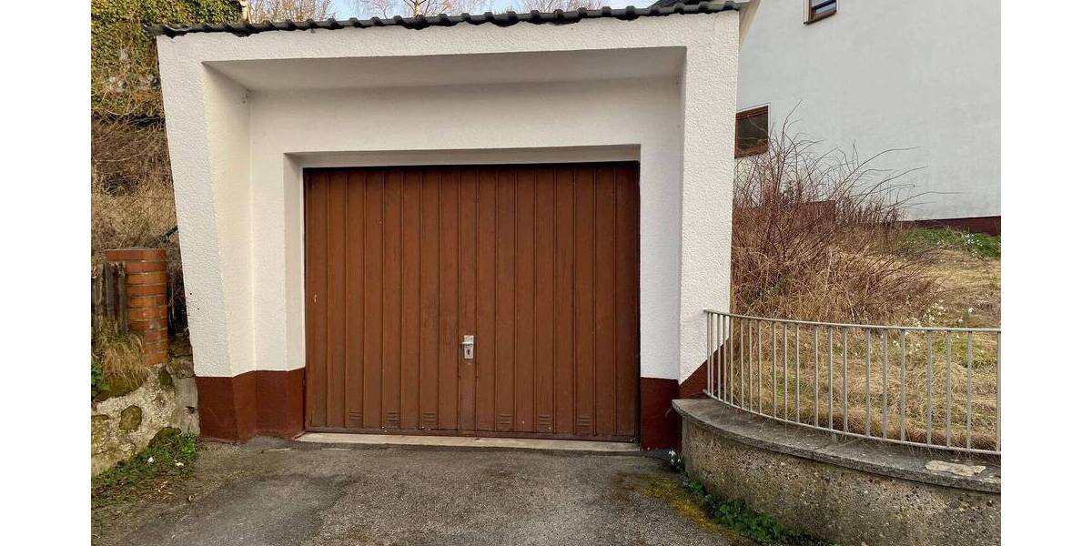 Mehrfamilienhaus, Wohnhaus Rödental Mönchröden - 9 Zimmer, 180 m&sup2;, 120.000&euro; | Angebot:26119197