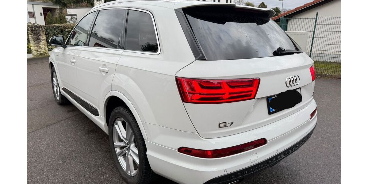 Audi Q7 293.000 km 21.900 &euro; Speyer 67346