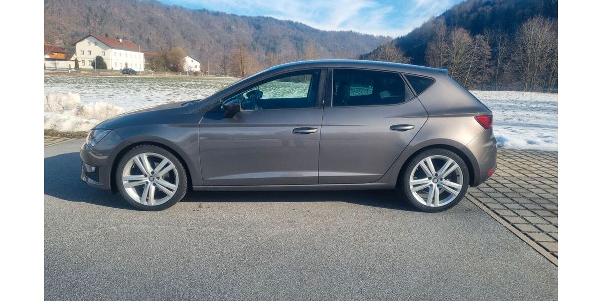 Seat Leon 142.122 km 10.100 &euro; Thyrnau 94136