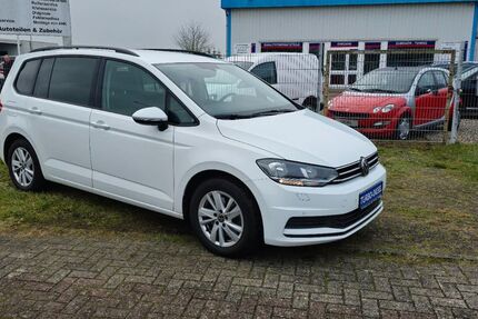 VW Touran 231.854 km 12.999 &euro; Gnoien 17179