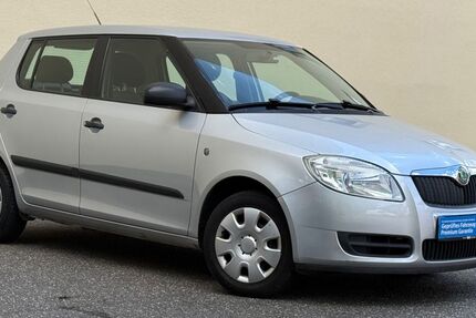 Skoda Fabia 102.692 km 4.690 &euro; Hamburg 20537