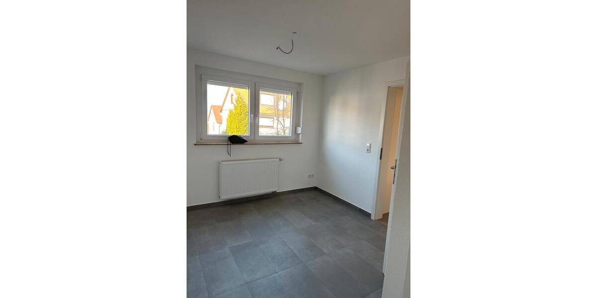 Kernsaniertes Eck-Reihenhaus zum Erstbezug in Giengener Südstadt 5 zimmer