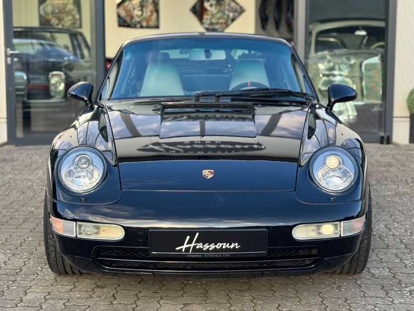 993
