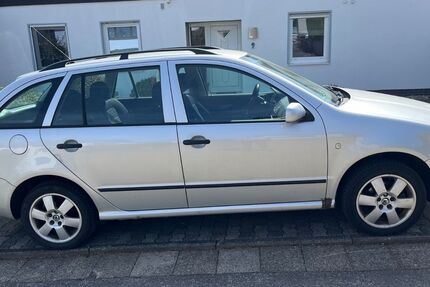 Skoda Fabia 271.000 km 1.800 &euro; Waldeck 34513