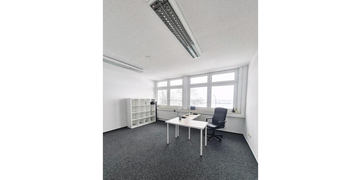 Heller, freundlicher Büroraum in excellenter Lage zimmer