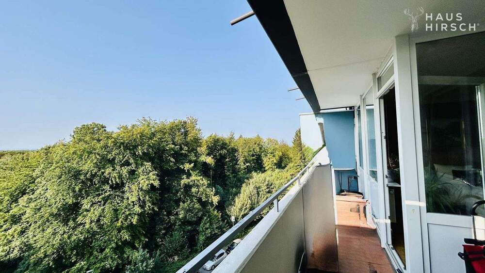 Bezugsfreie 2-Zimmer Eigentumswohnung mit Panoramablick, Aufzug und Balkon 2 zimmer