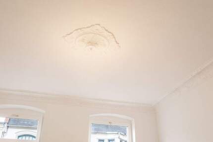 Renovierte 2-Zimmer-Wohnung im 2.OG mit Süd-Balkon & Tageslichtbad - sofort bezugsfrei! 2 zimmer