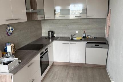 3-Raum Wohnung mit Einbauküche und Balkon