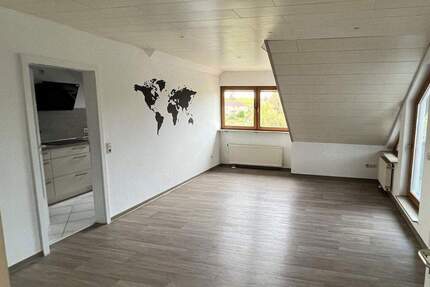 Helle 3-Zimmer-Wohnung mit schöner Loggia und Garagenstellplatz - gepflegt & sofort bezugsbereit 3 zimmer