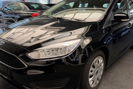 Ford Focus 102.500 km 6.800 &euro; Minden 32425