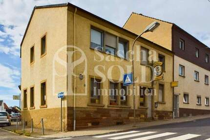Wohn- und Geschäftshaus in St. Ingbert - für Investoren - mit Wohnung, Gewerbe, Garten und Garagen 6 zimmer
