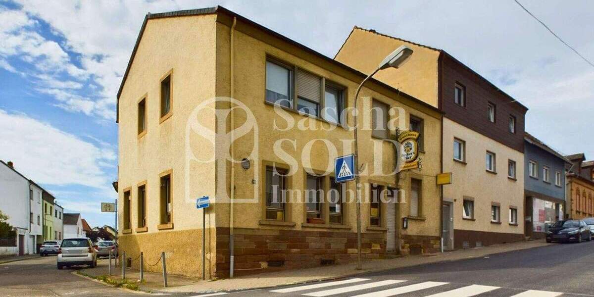 Wohn- und Geschäftshaus in St. Ingbert - für Investoren - mit Wohnung, Gewerbe, Garten und Garagen 6 zimmer
