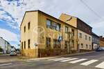 Wohn- und Geschäftshaus in St. Ingbert - für Investoren - mit Wohnung, Gewerbe, Garten und Garagen 6 zimmer