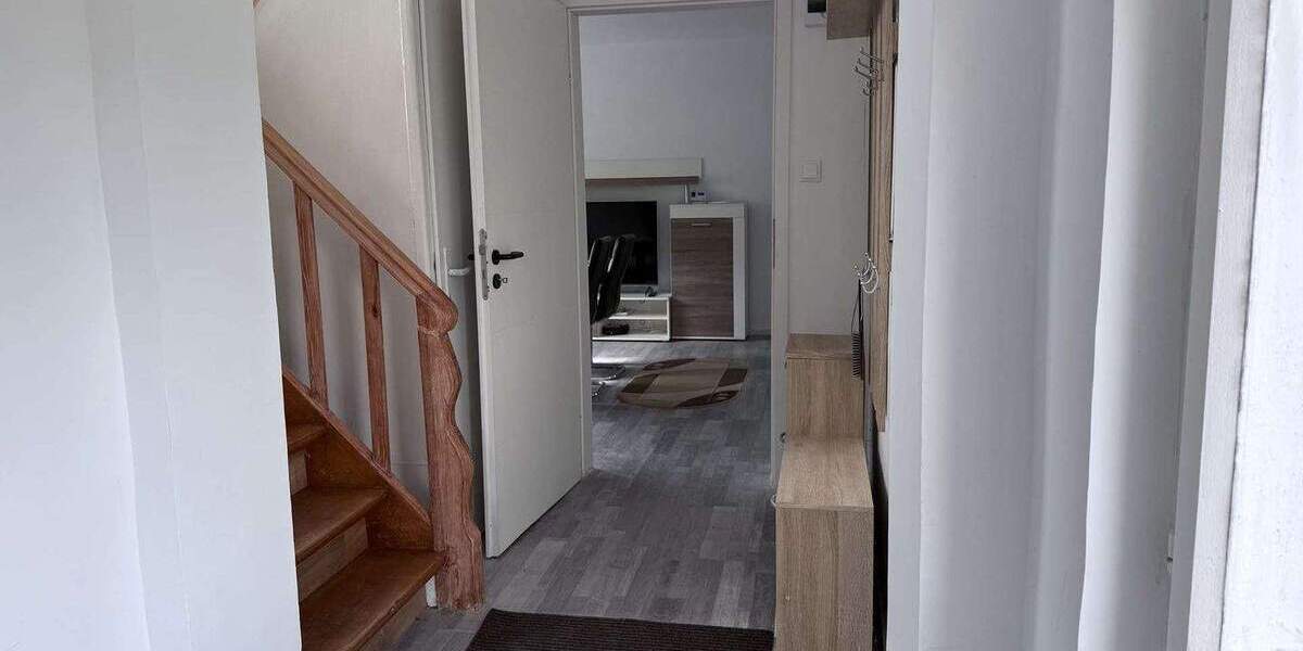 Mehrfamilienhaus, Wohnhaus Hohenroda Oberbreitzbach - 8 Zimmer, 155 m&sup2;, 800&euro; | Angebot:24556023