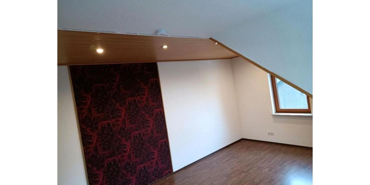 Dachgeschoßwohnung Haßfurt - 3 Zimmer, 95 m&sup2;, 850&euro; | Angebot:25644002