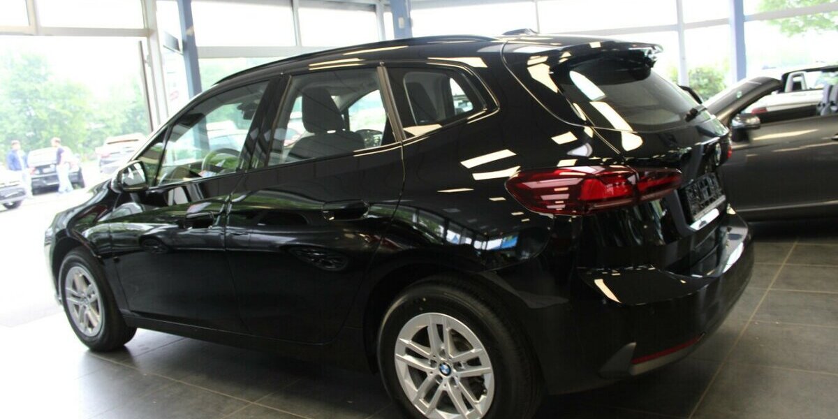 BMW 216 Active Tourer Aut, 10.776 km 25.980 &euro; Euskirchen 53881