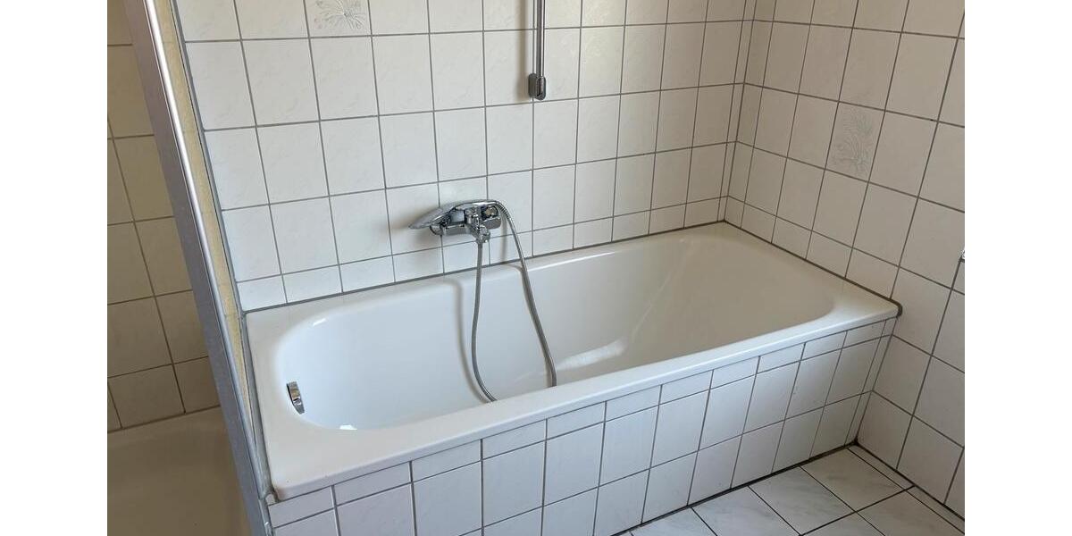 Dachgeschoßwohnung Dransfeld - 4 Zimmer, 87 m&sup2;, 750&euro; | Angebot:26398862