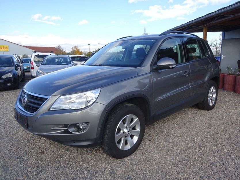 VW Tiguan 210.581 km 4.400 € Dresden 01219