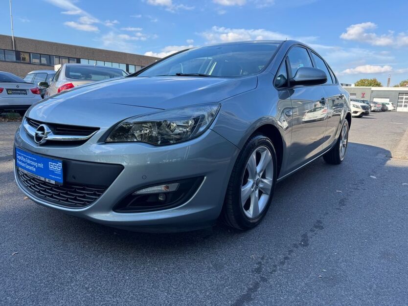 Opel Astra 131.606 km 7.290 € Düsseldorf 40233