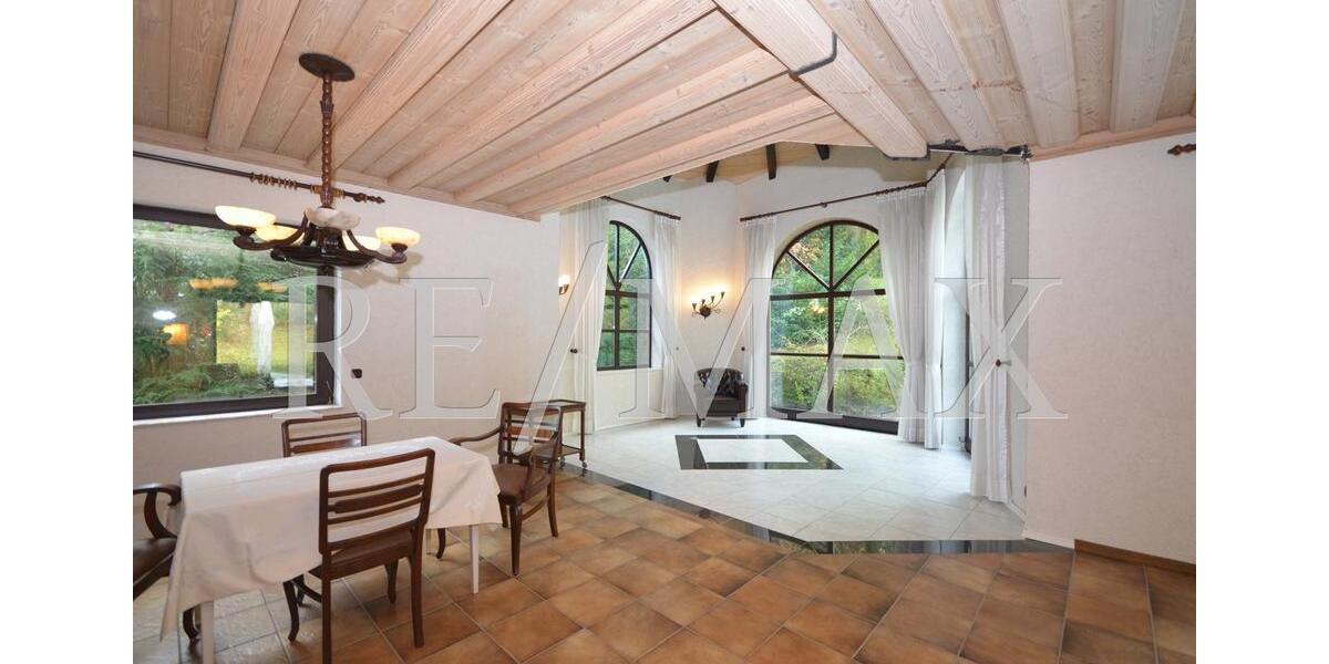 Einfamilienhaus Idstein - 5 Zimmer, 185 m&sup2;, 1.800&euro; | Angebot:26065494