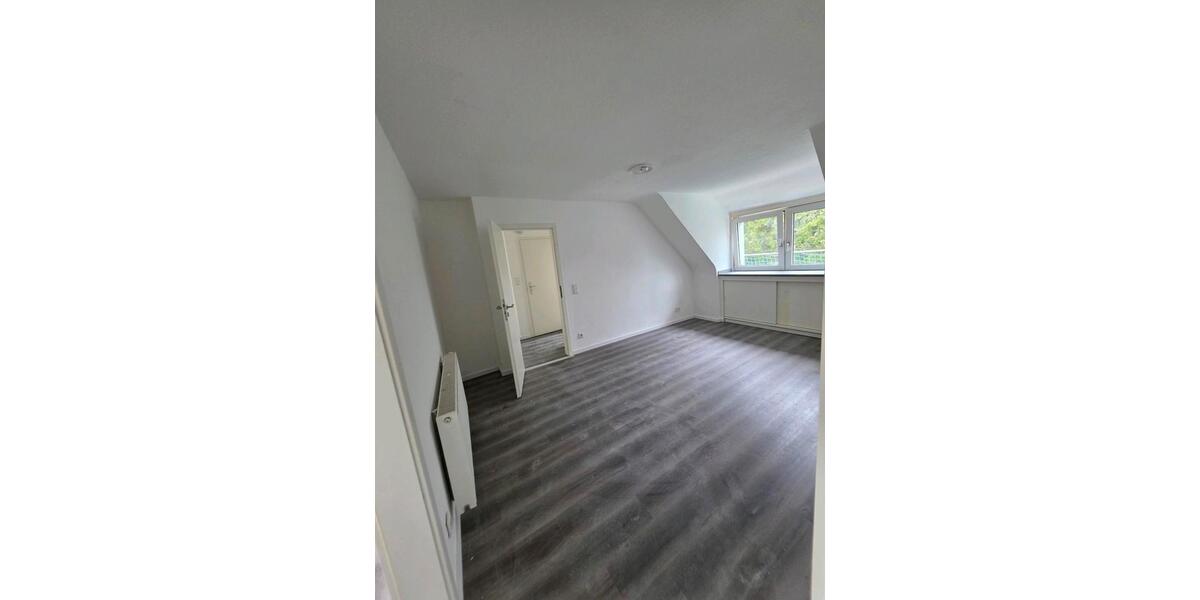 Dachgeschoßwohnung Bochum Bochum-Mitte - 1 Zimmer, 60 m&sup2;, 450&euro; | Angebot:26023004