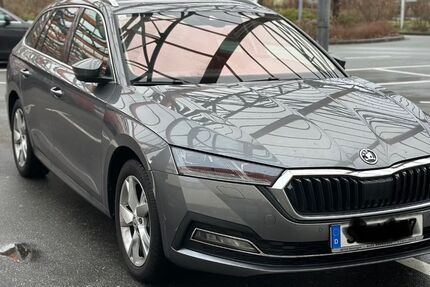 Skoda Octavia 33.000 km 25.900 &euro; Hamburg 22043