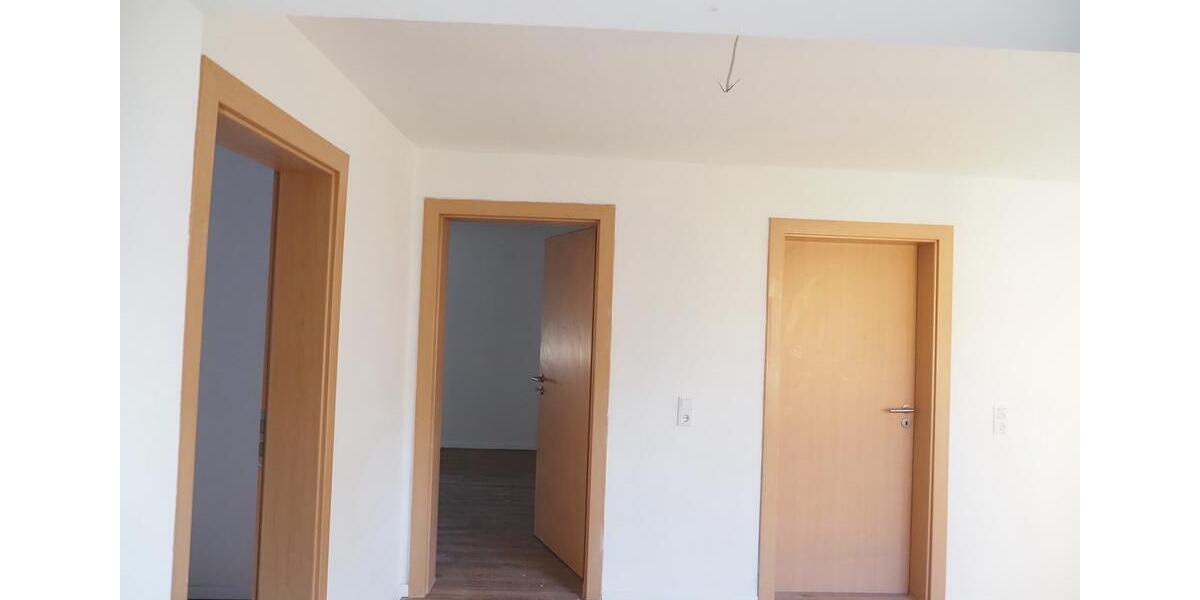 EG-Wohnung mit Terrasse, Erstbezug nach Kernsanierung 2.5 zimmer