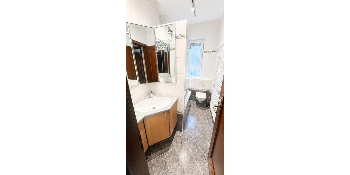 Erdgeschoßwohnung Frankfurt am Main Ost - 4 Zimmer, 75 m&sup2;, 1.050&euro; | Angebot:26287918