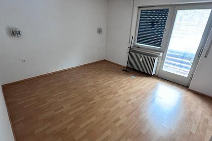 Wohnung Bad Urach - 4 Zimmer, 95 m&sup2;, 210.000&euro; | Angebot:24870358