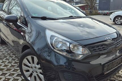 Kia Rio 130.600 km 2.990 &euro; Siegen 57078