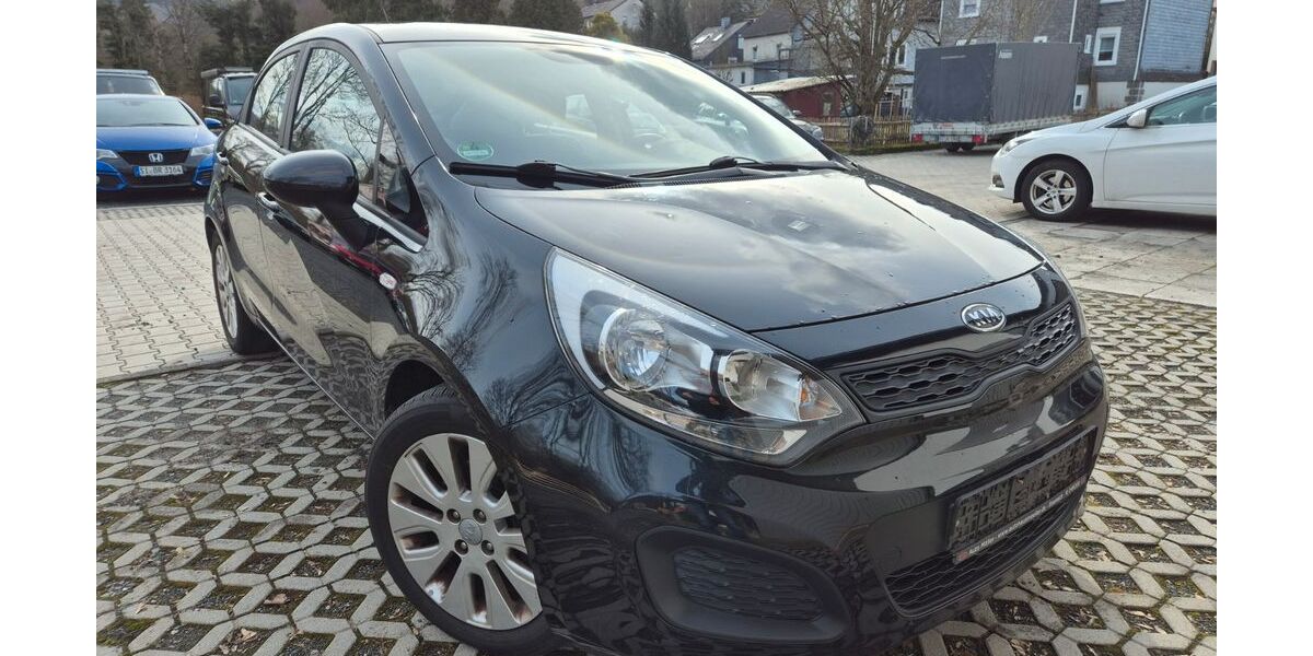 Kia Rio 130.600 km 3.300 &euro; Siegen 57078