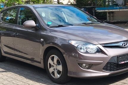 Hyundai i30 144.862 km 3.999 &euro; Berlin 12349
