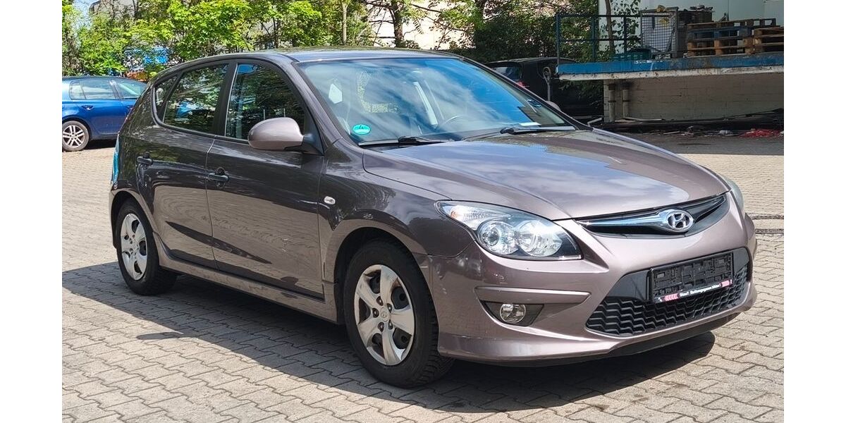 Hyundai i30 144.862 km 3.999 &euro; Berlin 12349
