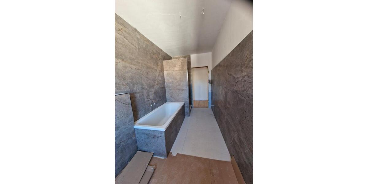 Dachgeschoßwohnung Halle (Saale) - 4 Zimmer, 115 m&sup2;, 1.100&euro; | Angebot:26163555