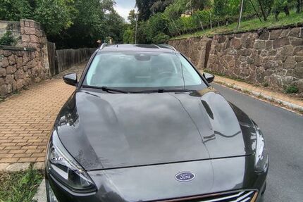 Ford Focus 123.500 km 12.299 &euro; Radebeul 01445