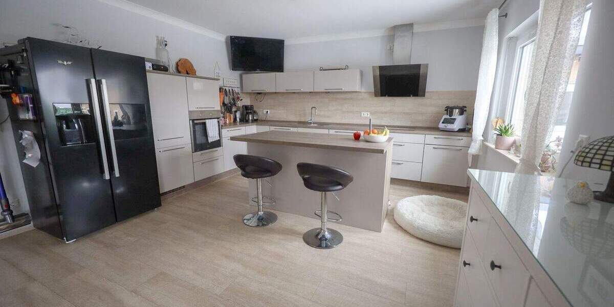 Einfamilienhaus Groß Grönau - 4 Zimmer, 125 m&sup2;, 2.200&euro; | Angebot:25665021