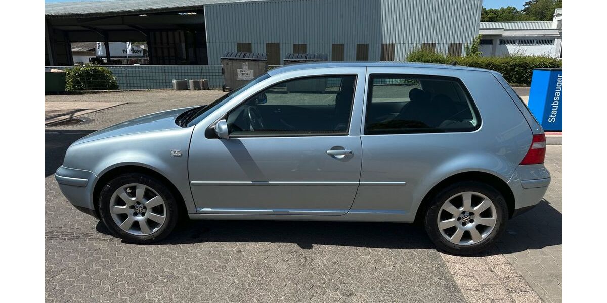 VW Golf 235.000 km 2.700 &euro; Blomberg 32825