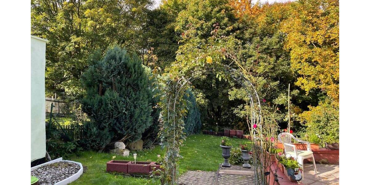 Mehrfamilienhaus, Wohnhaus Geratal - 8 Zimmer, 166 m&sup2;, 139.000&euro; | Angebot:25685476