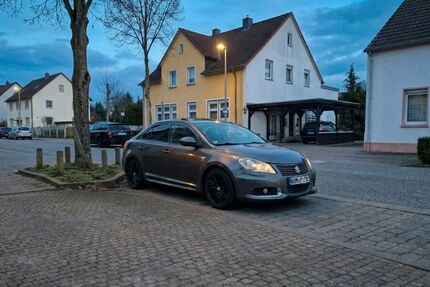 Suzuki Kizashi 98.218 km 9.900 &euro; Kirkel 66459