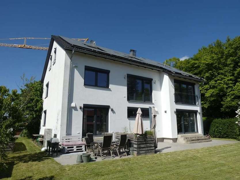 Haus zum Kaufen in Dinkelsbühl 599.000 € 328 m²