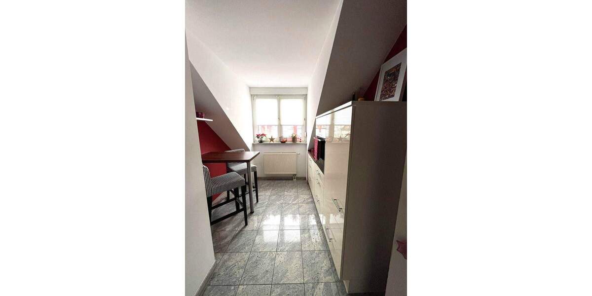 Großzügige und helle 3-Zimmer-Wohnung mit Balkon, Garage und Stellplatz in Feucht 3 zimmer