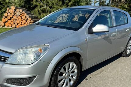 Opel Astra 181.100 km 1.999 € Mittweida 09648