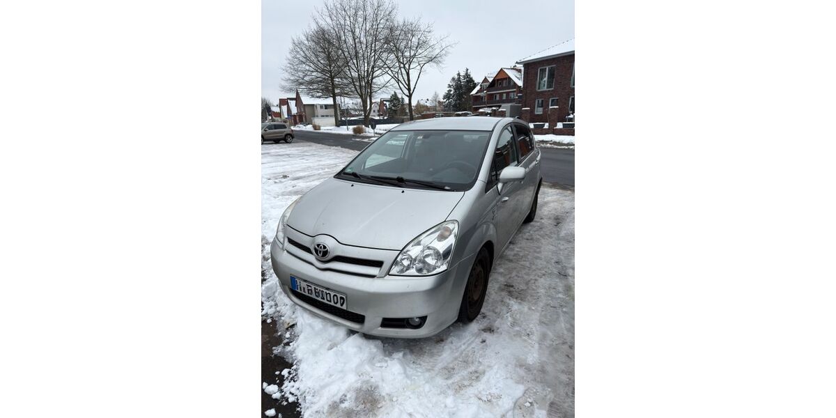 Toyota Corolla Verso 250.000 km 2.000 &euro; Neustadt 31535