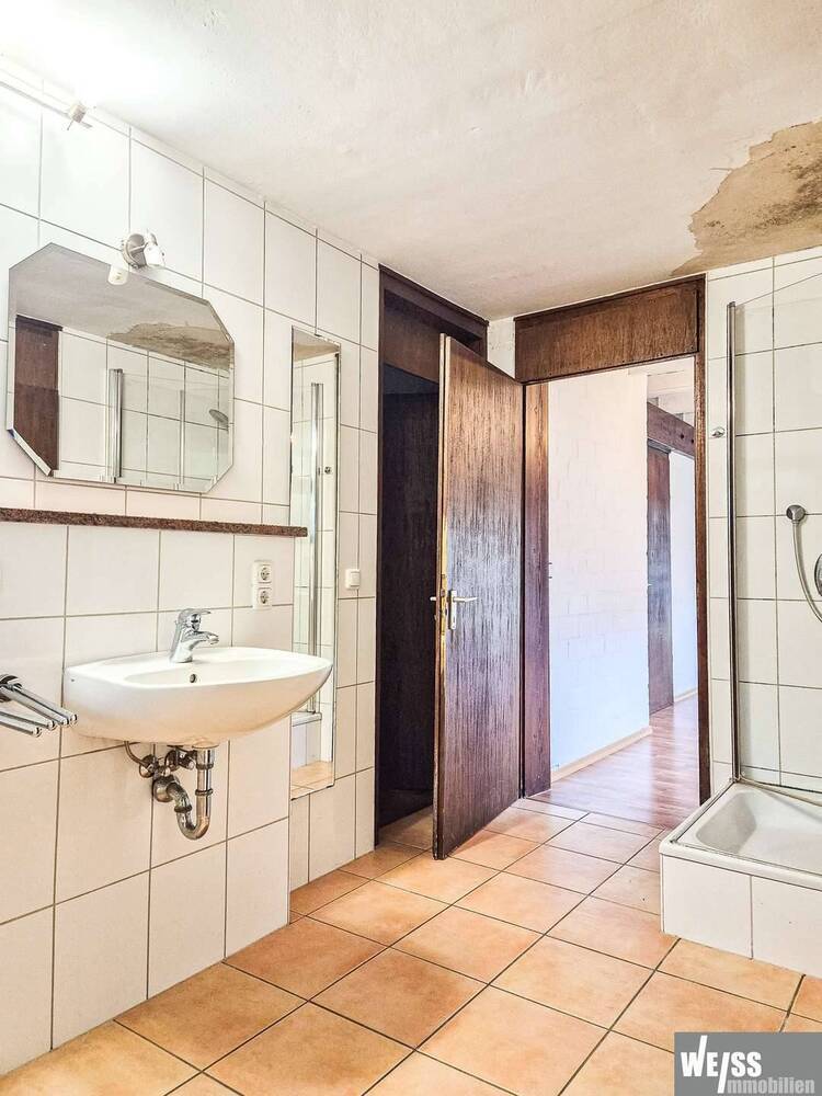 TRAUMGRUNDSTÜCK mit leerstehendem, sanierungsbedürftigen EFH in Waldnähe