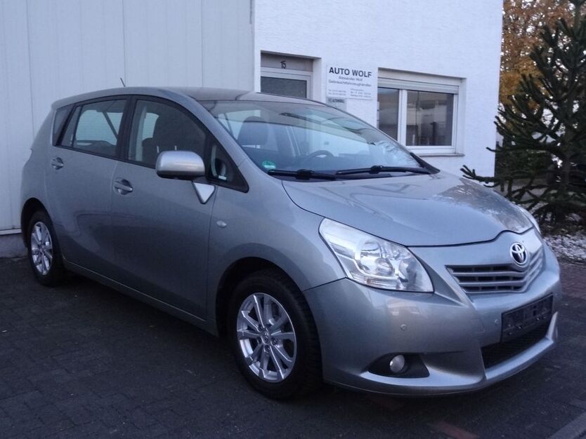 Toyota Verso 218.000 km 5.490 € Langenfeld 40764