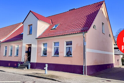 HORN IMMOBILIEN ++ großes Einfamilienhaus in Brüssow bei Löcknitz - Haus Brüssow | Angebot:25961058