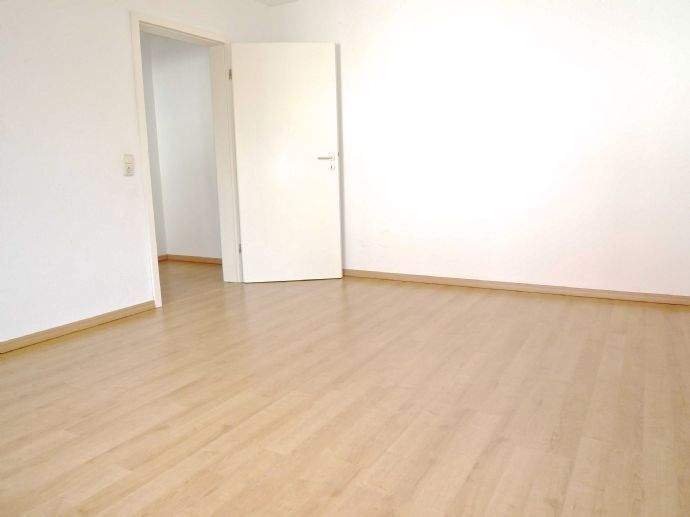 Etagenwohnung Nürnberg Eibach - 3 Zimmer, 98 m&sup2;, 1.300&euro; | Angebot:25567109