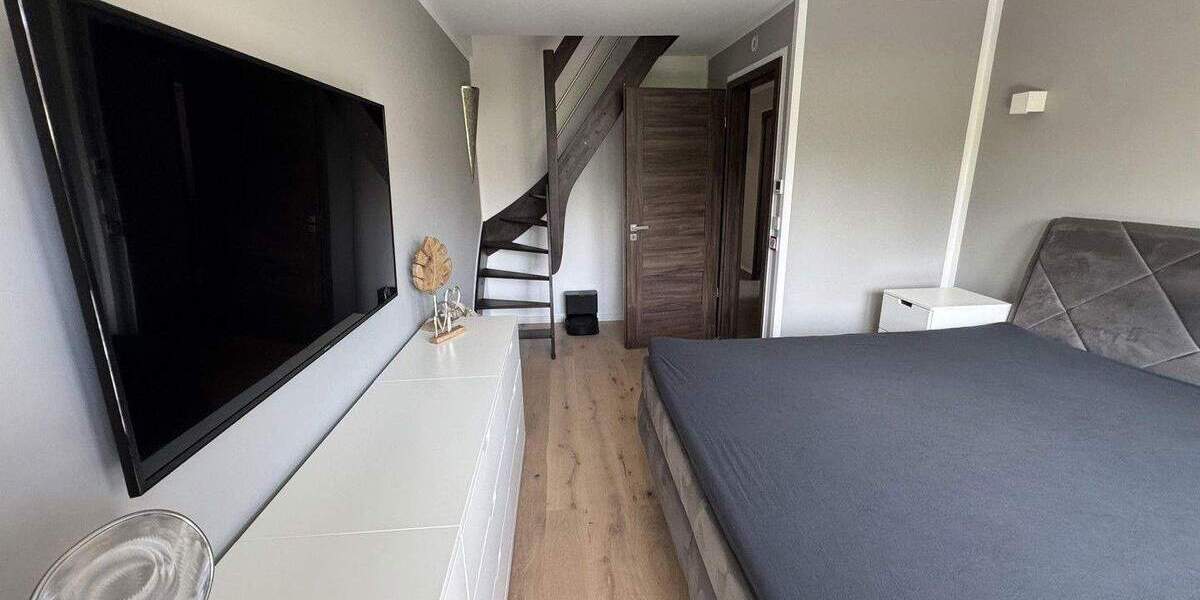 Doppelhaushälfte Rösrath - 7 Zimmer, 240 m&sup2;, 899.000&euro; | Angebot:24534219