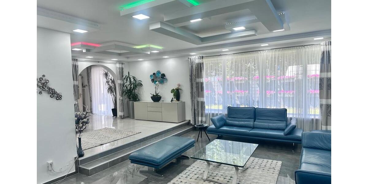 Investorenpaket: Zweifamilienhaus auf ruhigen Grundstück 8 zimmer